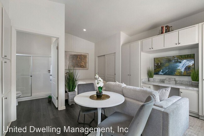 Foto del edificio - Studio, 1 bath House - 1650 78th St.