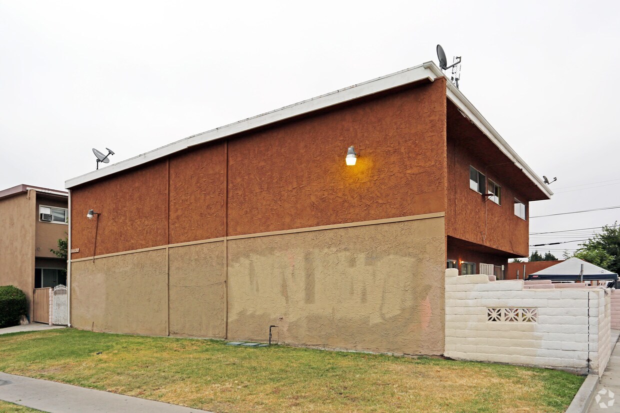 Foto del edificio - 14132 Buena St