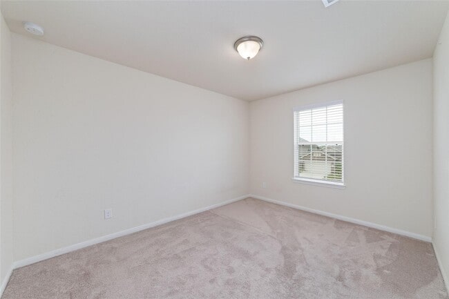 Foto del edificio - 13842 Evansdale Ln