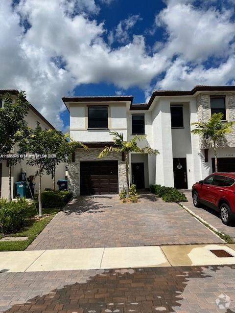 Building Photo - 25344 SW 107th Ct