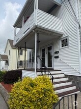 Building Photo - 84 S Walnut St