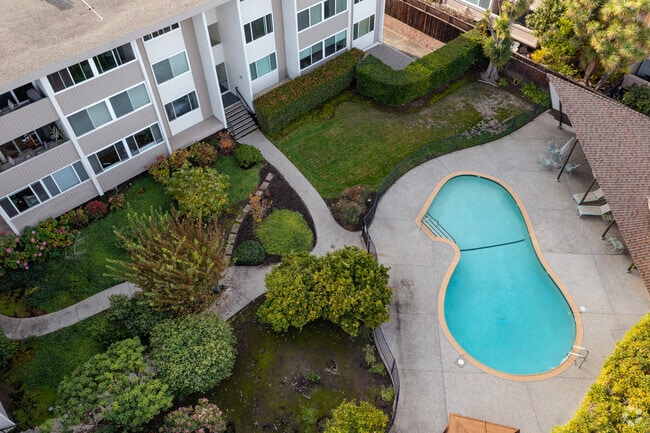 Pool Area - Mark Diablo Apartments