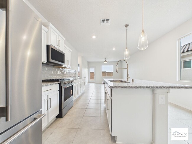 Building Photo - Brand New Beauty Available Now!