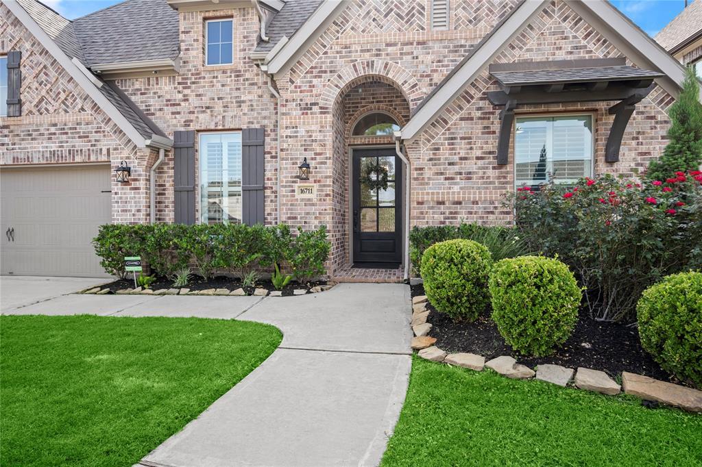 Foto principal - 16711 Arboleda Dr