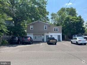 Building Photo - 329 Birch Ave