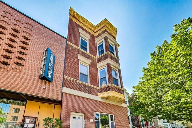 Foto del edificio - 3151 N Southport Ave