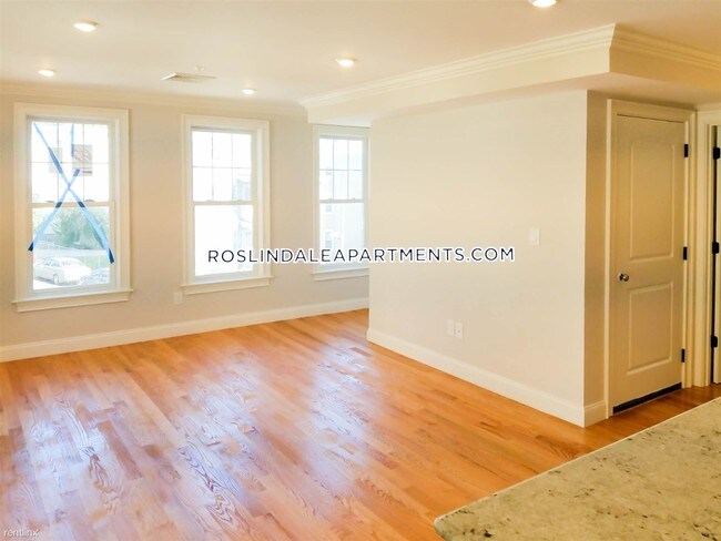 Foto del edificio - 4380 Washington St