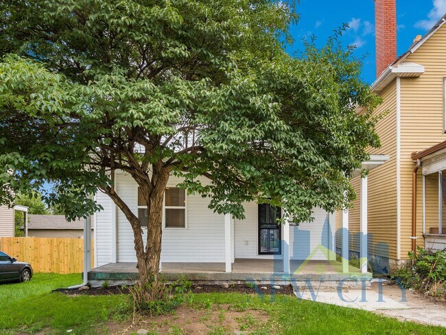 Foto del edificio - WAIVED $100 ADMIN FEE CALL TODAY!  Fully R...