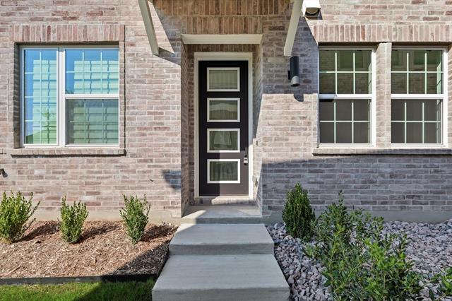 Foto del edificio - 2528 Red Tailed Hawk Ln