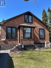 Building Photo - 124 Sandown Ave