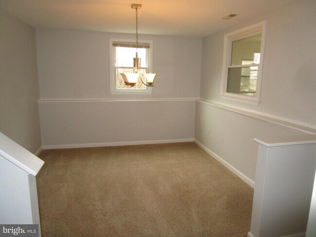 Building Photo - 338 Winslow Rd
