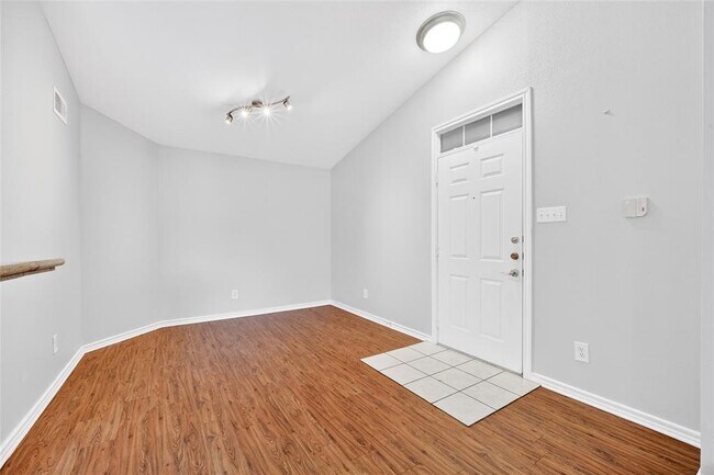 Building Photo - 6804 N Capital of Texas Hwy