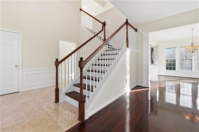 Foto del edificio - 348 Santa Anita Ave