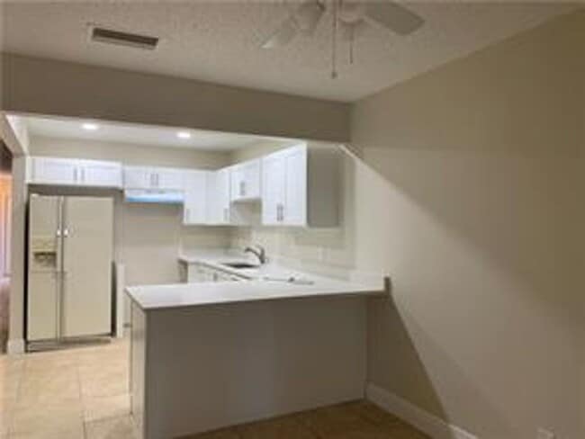 Foto del edificio - 10620 NW 37th St