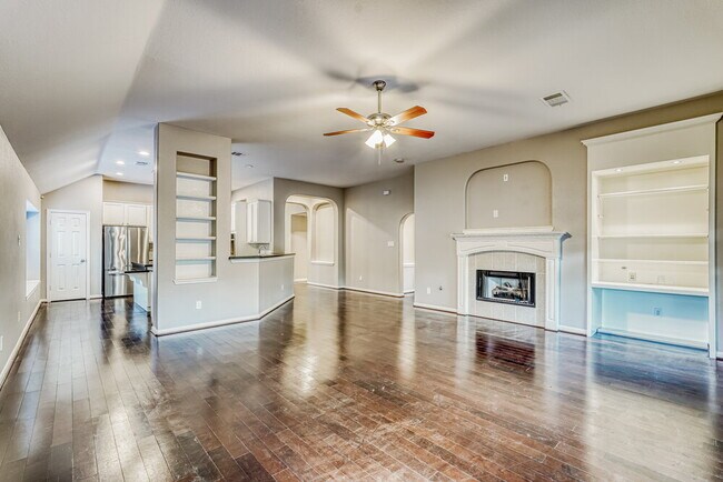 Foto del edificio - 1110 Bringewood Chase Dr