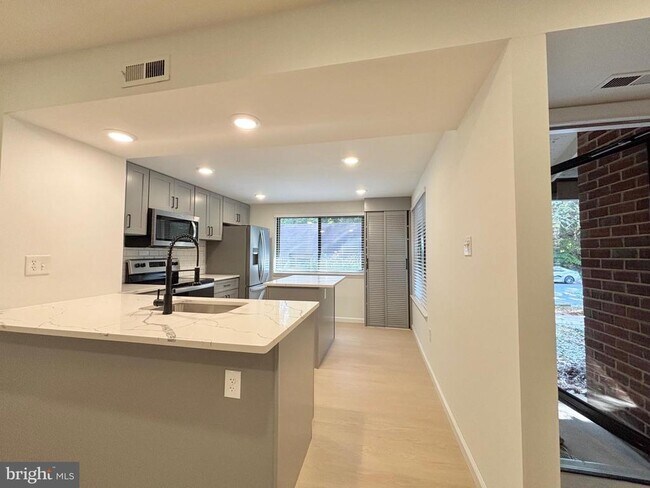 Foto del edificio - 20207 Laurel Hill Way