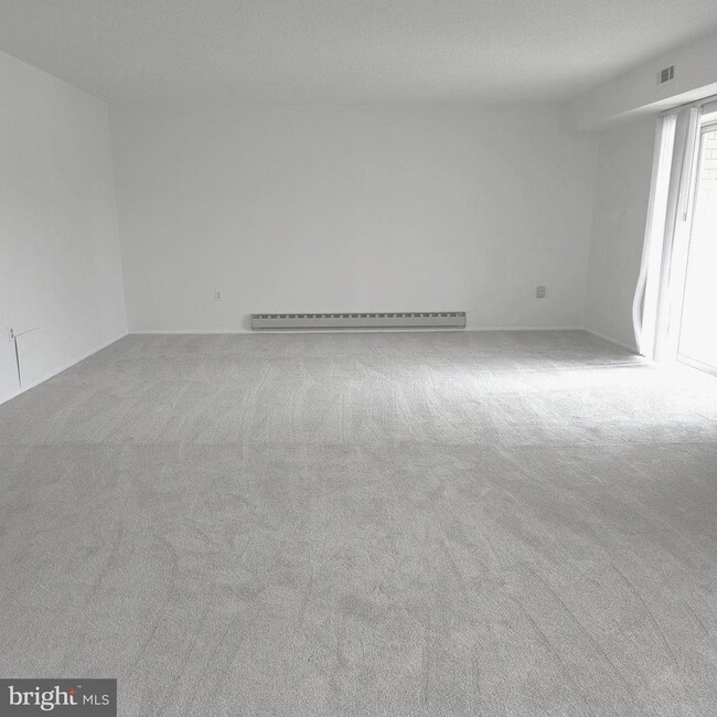 Foto del edificio - 15101 Glade Dr