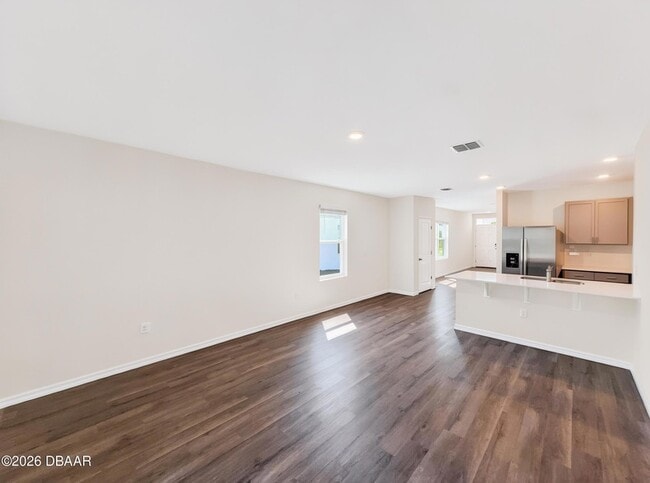 Photo - 982 Commons Wy House