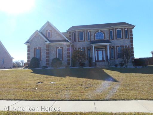 Primary Photo - 2813 Meadowmont Ln