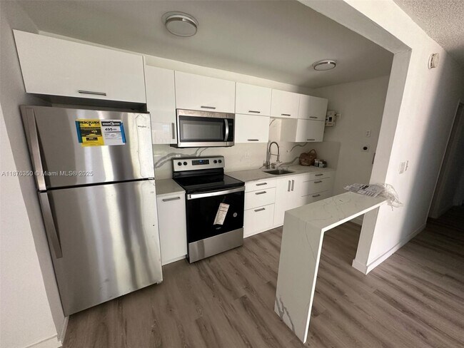 Foto del edificio - 4174 NW 79th Ave