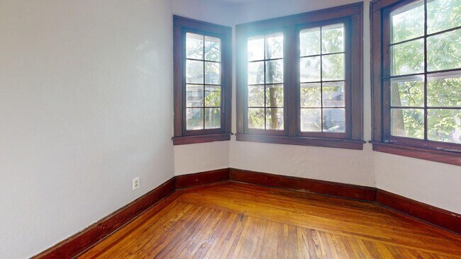 Foto del edificio - Akron 3 Bedroom Single Family Home