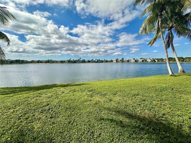 Foto del edificio - 1400 Jefferson Dr