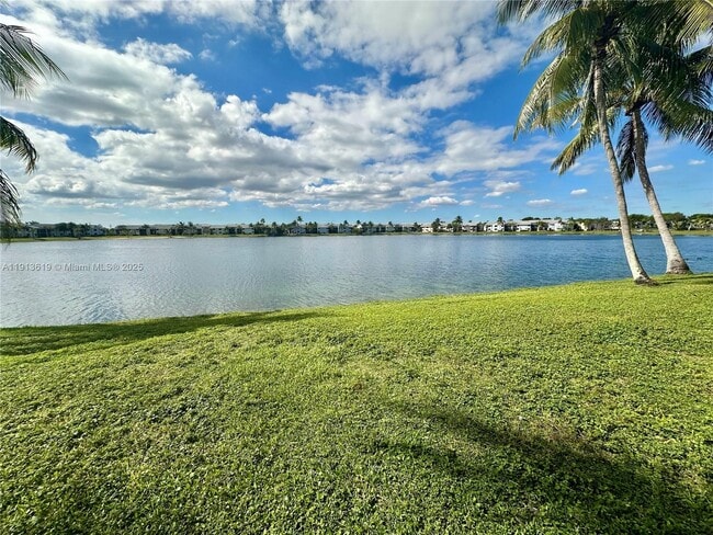 Building Photo - 1400 Jefferson Dr