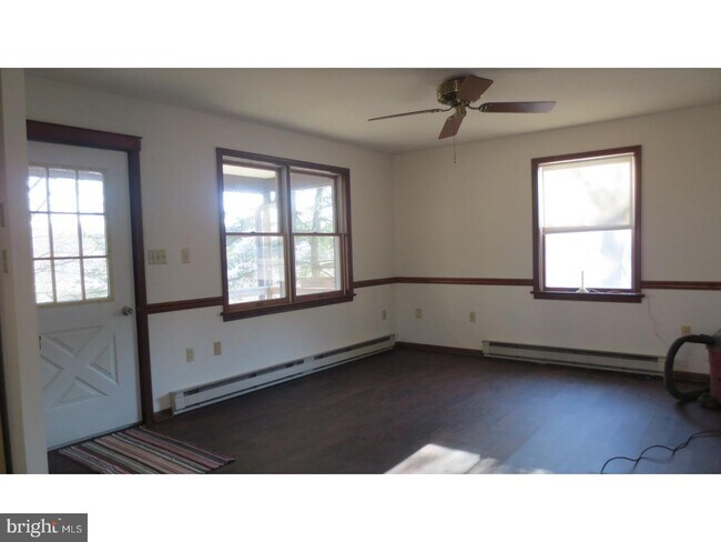 Building Photo - 265 Murray School Rd