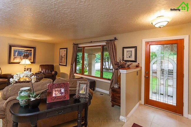 Foto del edificio - 11700 Wilvern Ln