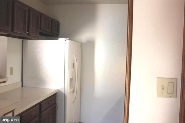 Foto del edificio - 44759 Woodlake Ct