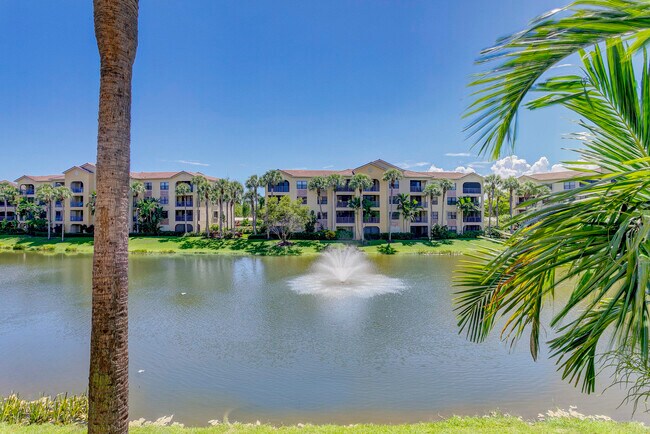 Building Photo - 100 Uno Lago Dr