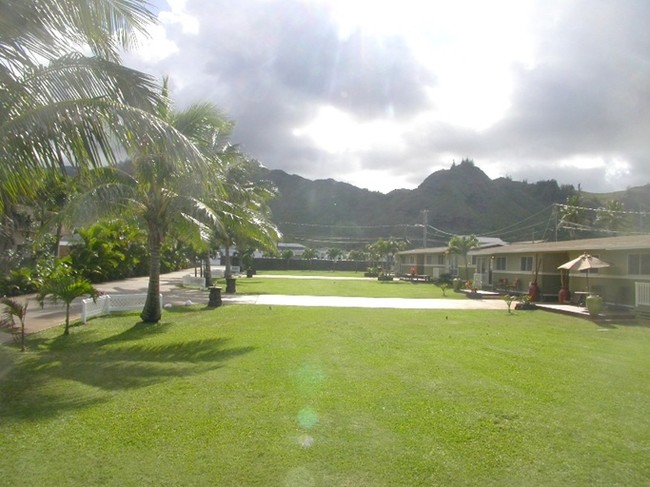 Building Photo - Rainbow Estates