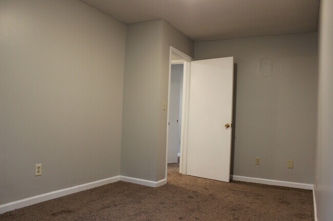 Bedroom 2 - 3206 Gleason Dr