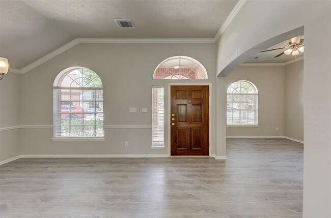 Foto del edificio - 2107 Crossbay Ct