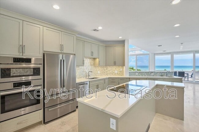 Building Photo - 5801 Gulf of Mexico Dr