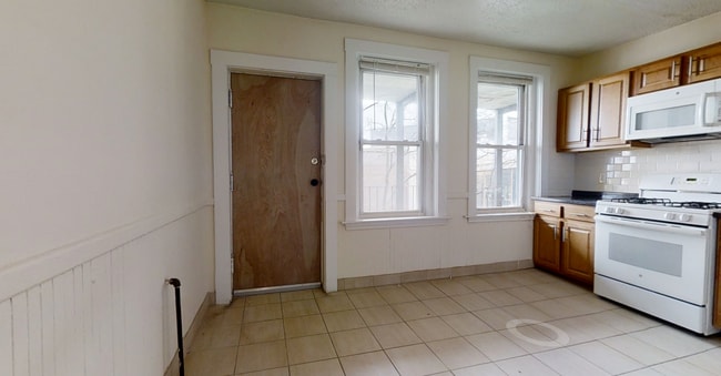 Building Photo - 5 Barrows St