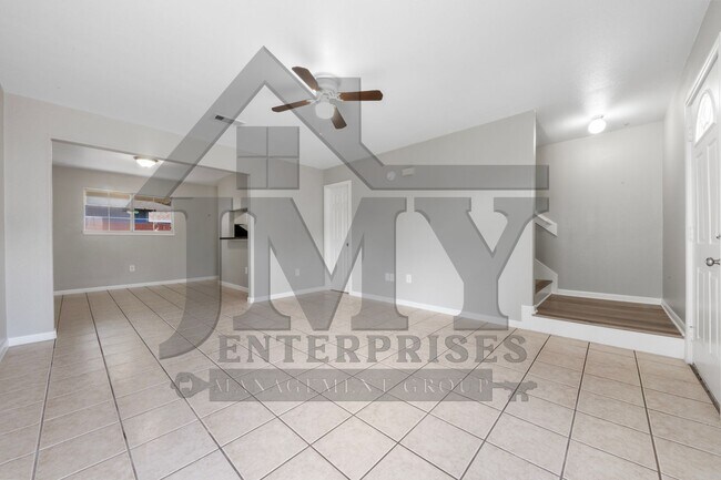 Foto del edificio - 815 Cravens St