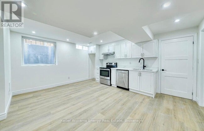 Building Photo - 163 William Fair Dr