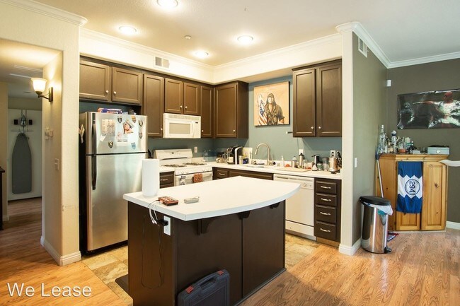 Building Photo - 2 br, 2 bath House - 3267 Dehesa Rd Unit 67