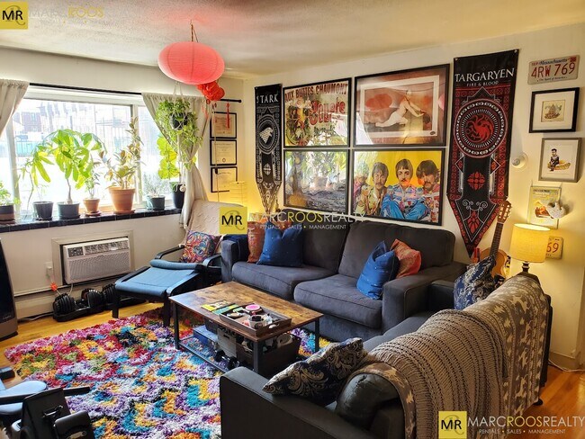 Foto del edificio - 251 Kelton St