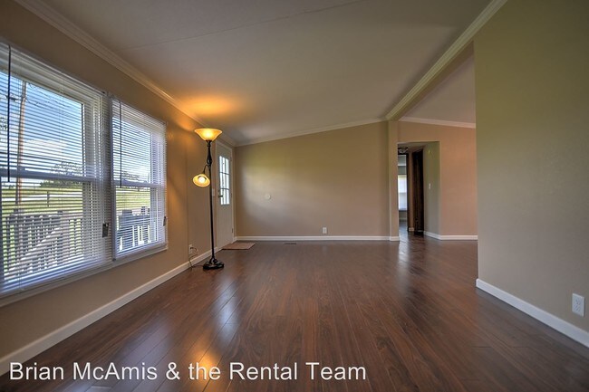 Foto del edificio - 3 br, 2 bath House - 585 Oak Hills Rd