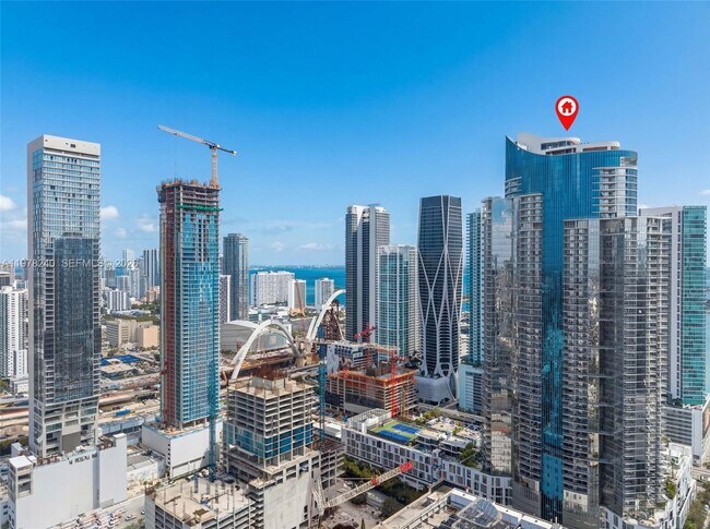 Building Photo - 851 NE 1st Ave