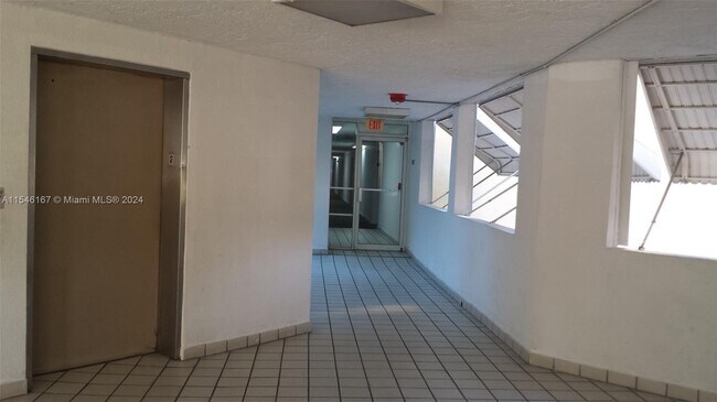 Building Photo - 11780 SW 18th St
