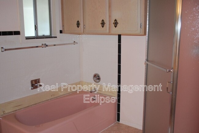 Building Photo - 12712 NE 190th St