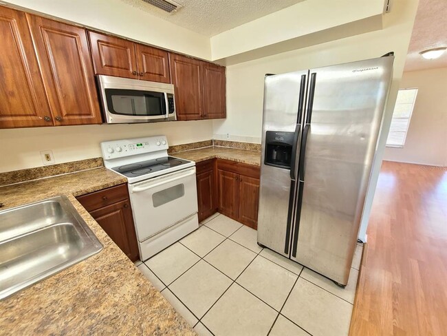 Building Photo - 2800 E 113th Ave