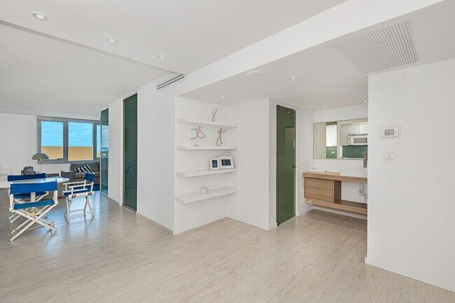 Foto del edificio - 2301 Collins Ave