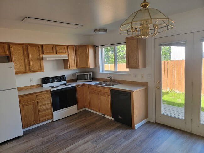 Building Photo - 9940 Grange Drive