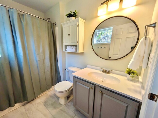 Photo - 1717 W Lakewood Ave House