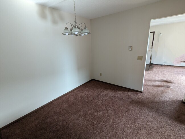 Dining area - 7302 Lunitas Ln