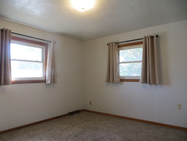 Foto del edificio - 1107 W Maple Ave S